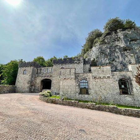 Tan-Yr-Ogo Gate Lodge, Gwrych Castle Llanddulas エクステリア 写真