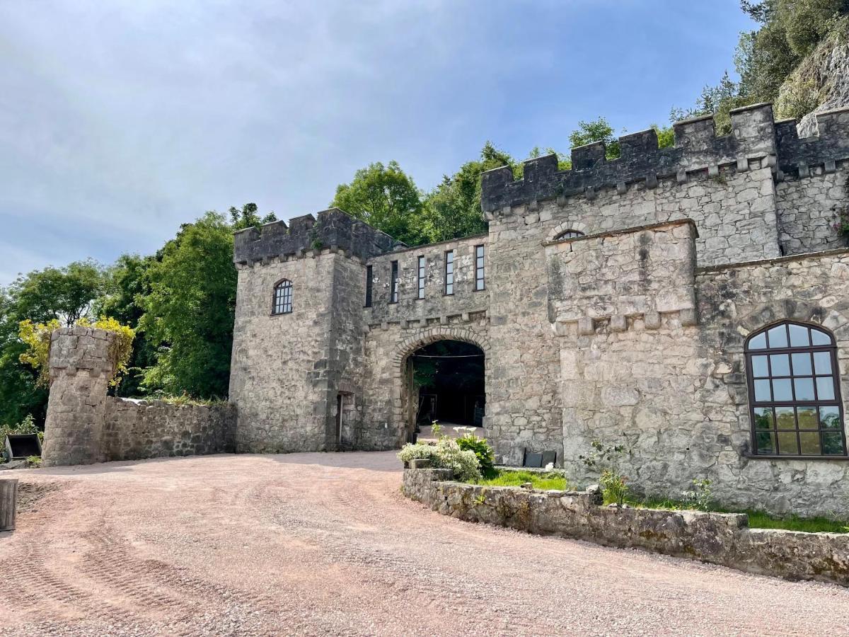 Tan-Yr-Ogo Gate Lodge, Gwrych Castle Llanddulas エクステリア 写真