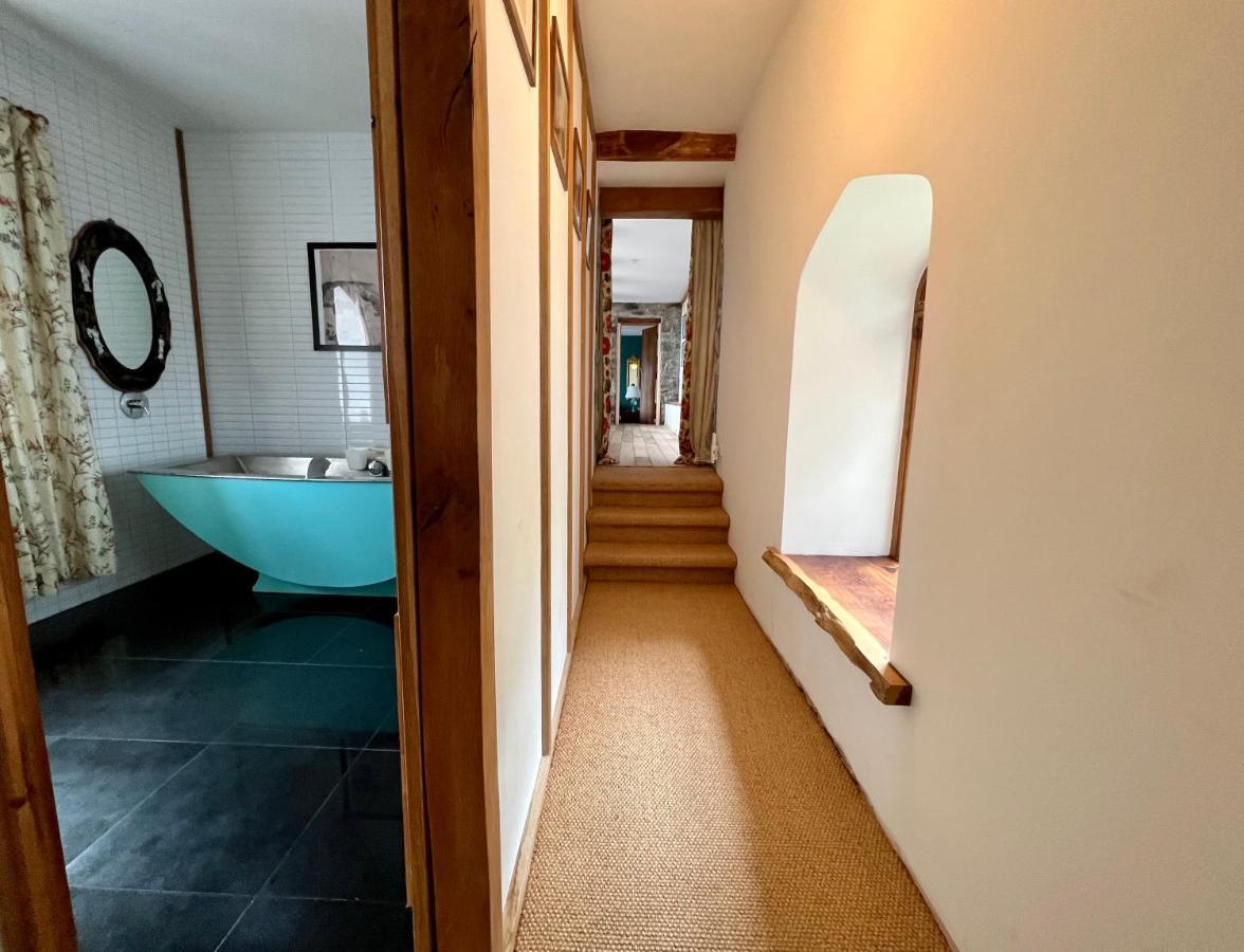 Tan-Yr-Ogo Gate Lodge, Gwrych Castle Llanddulas エクステリア 写真